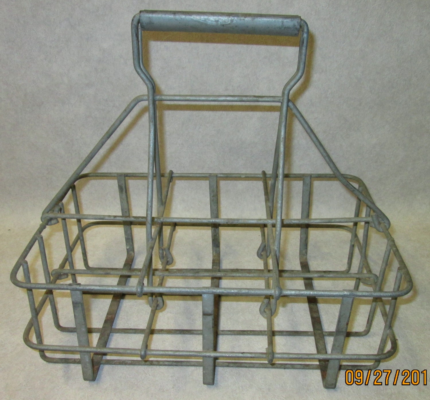 bottle carrier vintage galvanized by Vintage Carrier MaandPasCornerStore Milk Bottle bottle carrier vintage galvanized by Vintage Carrier MaandPasCornerStore Milk Bottle