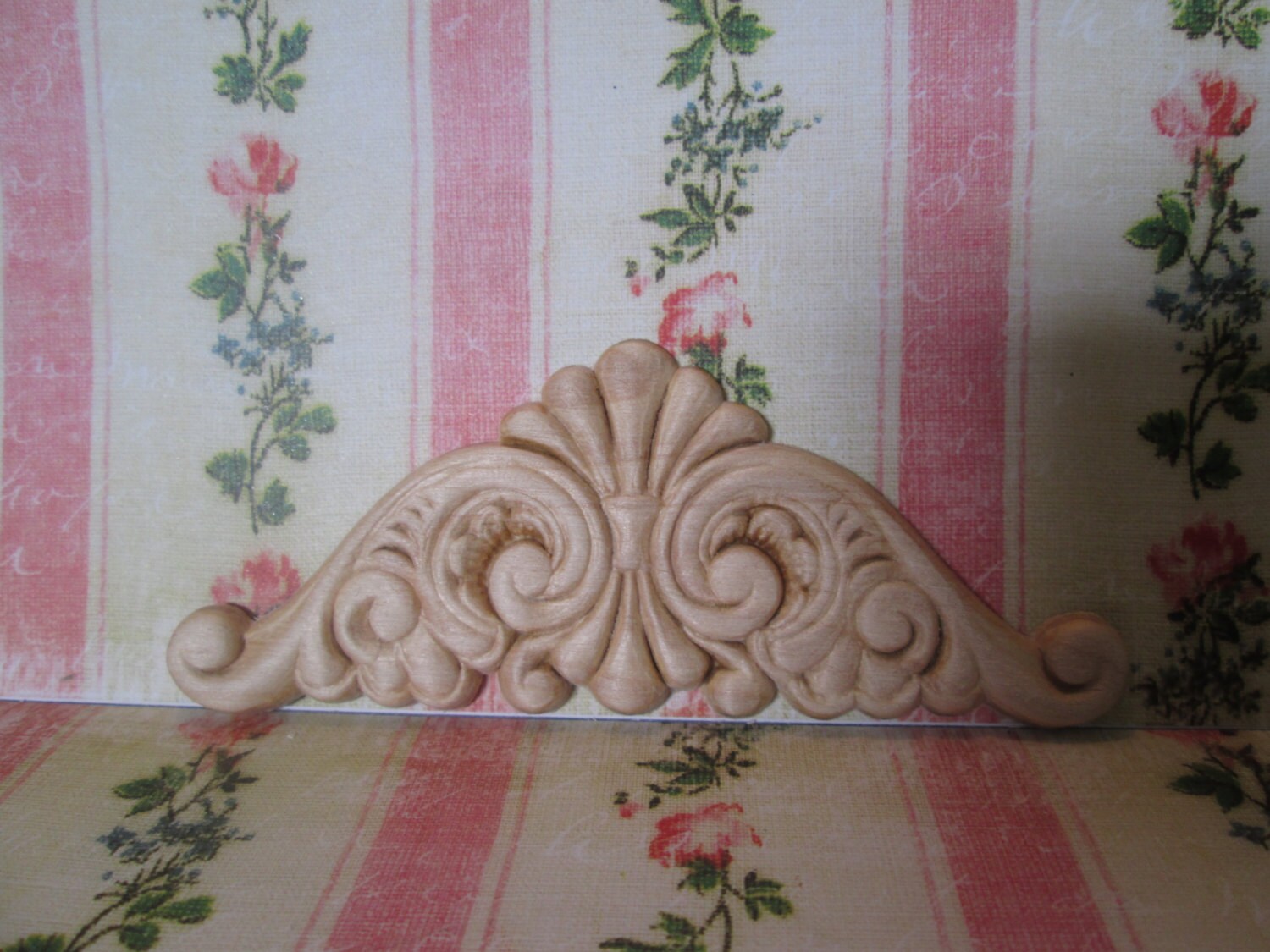 Decorative ornate wood appliques Smaller for top flourish