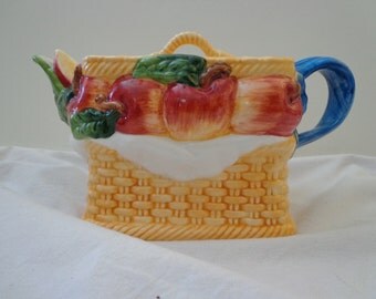 TEAPOT ~ Apples in a Basket