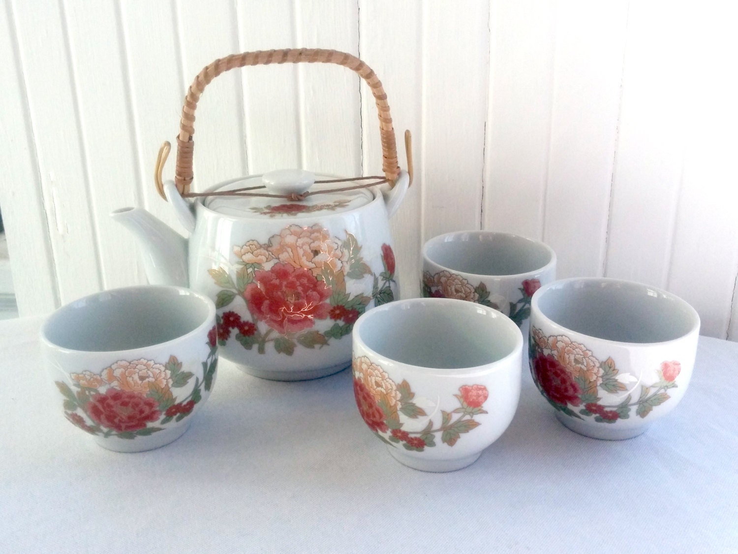 Antique Japanese Tea Set Teapot and Four Teacups Built in
