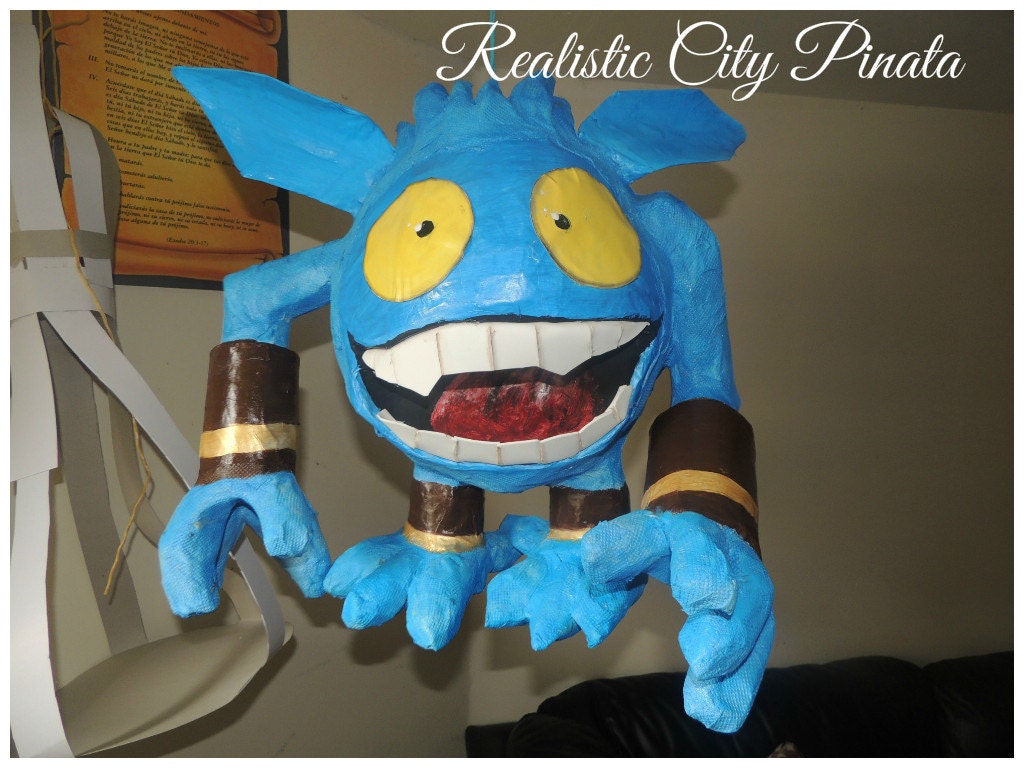 skylanders pinata figure