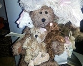 Tilden Manor Artist Bear with Baby Bears in Arms Beige Culy Plush with Tag Mint 10"