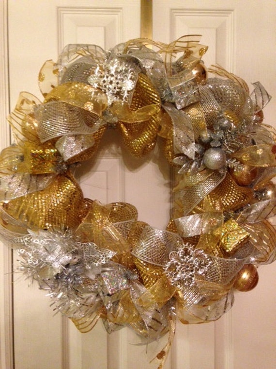 Items similar to Silver and Gold Deco Mesh Christmas ...