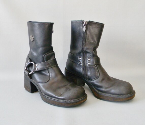 Womens Vintage Black Leather Ankle Boots Size 6