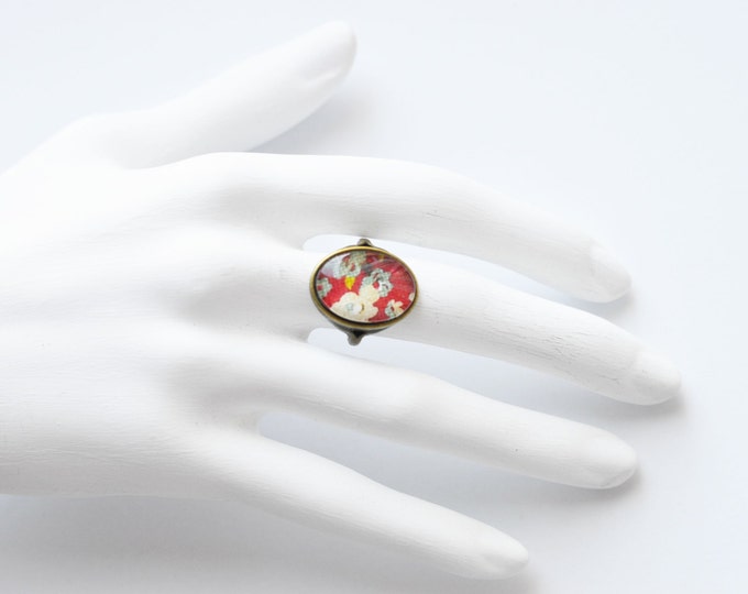 VINTAGE FLOWERS Oval ring brass and glass with flower ornament , Ring size: 6.5 in (USA) / 13,5 (Italy) / 17 (Russia)