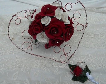 Rose bouquet heart wire alu, cold porcelain and offered matching buttonhole