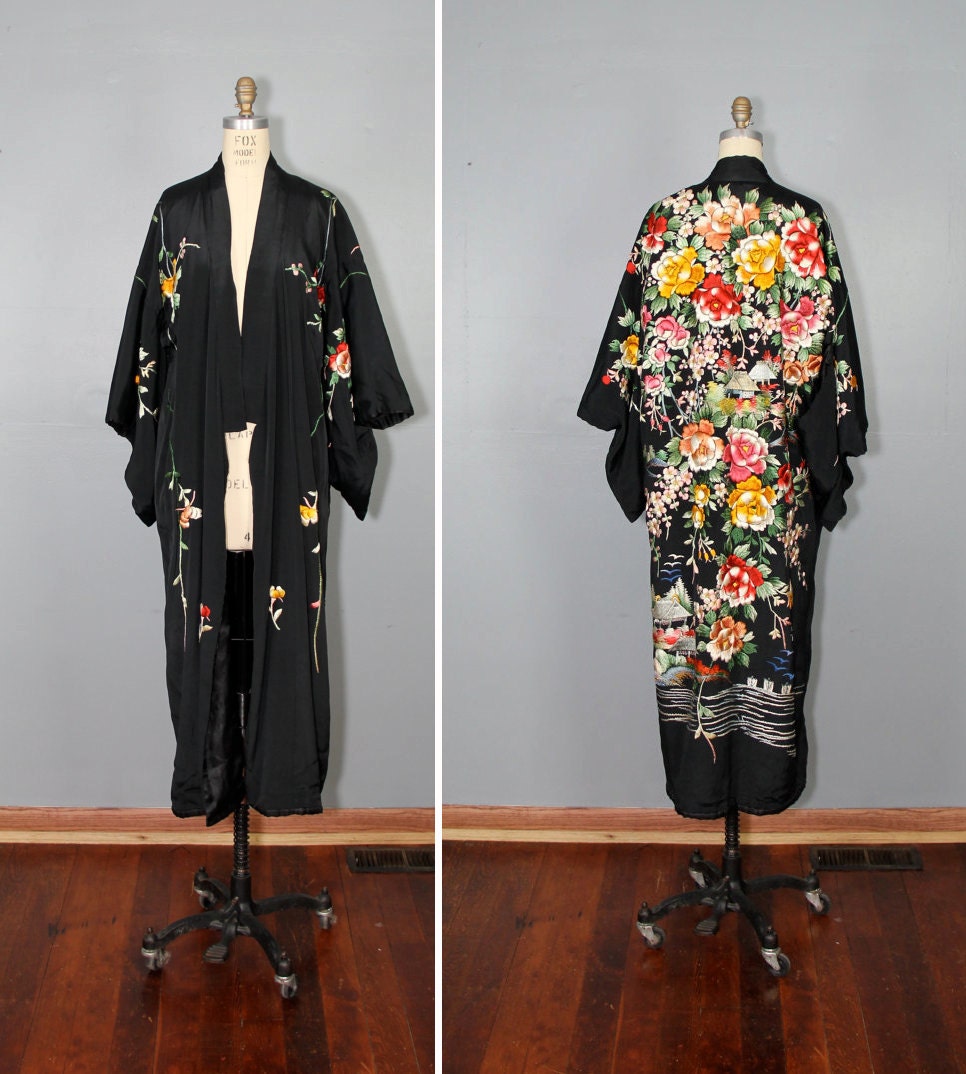 1920s Kimono / Embroidered Floral Kimono / Silk Robe / LA