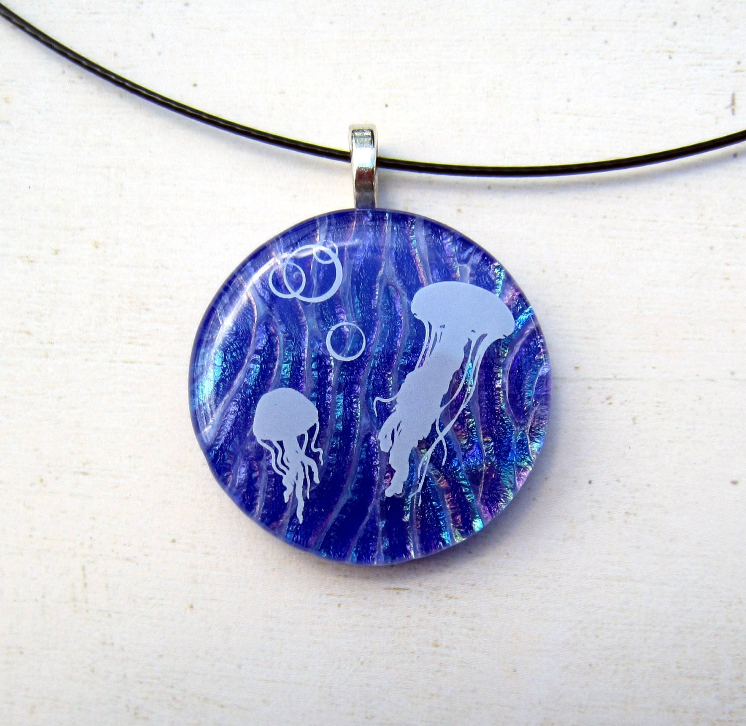Glass jellyfish pendant Clearance
