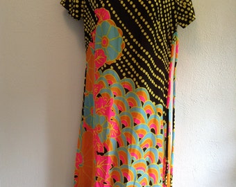 Vintage Hippie, Love Child,POP art dress from 1960. Wilroy Traveller. Ban Lon. New old stock.