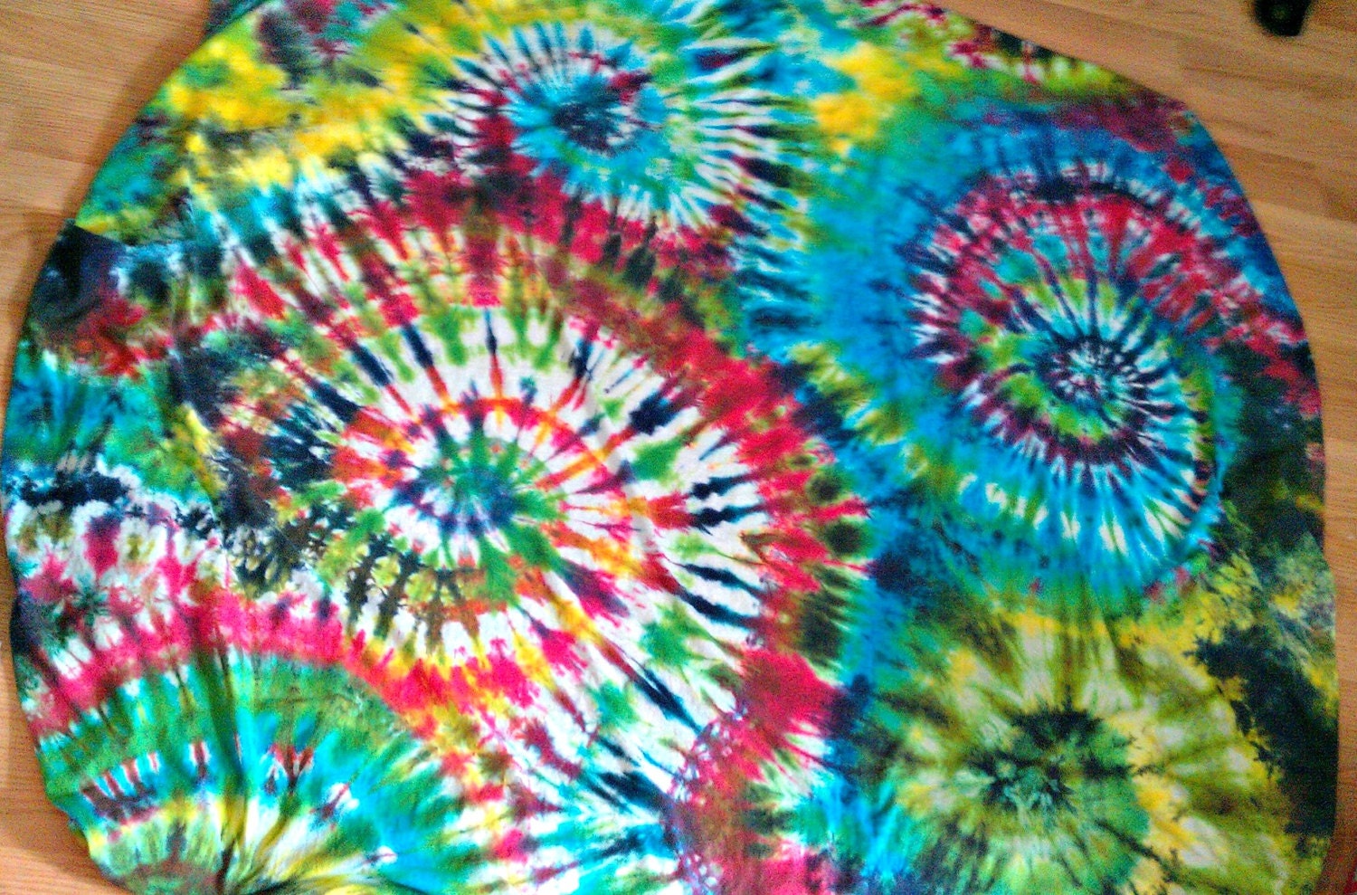 Made to order tie dye bed sheets by ToLiveIsToDye on Etsy