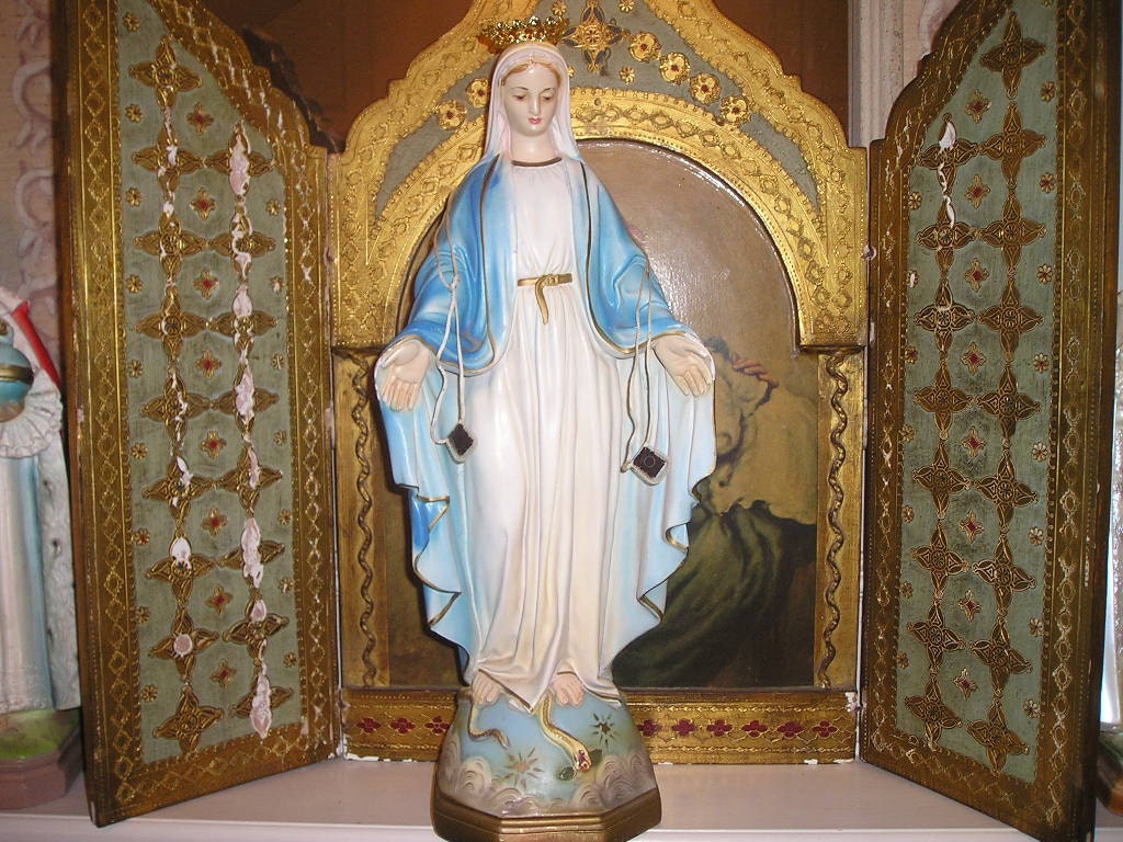 Heavenly Vintage Madonna/Virgin Mary crushing the Snake