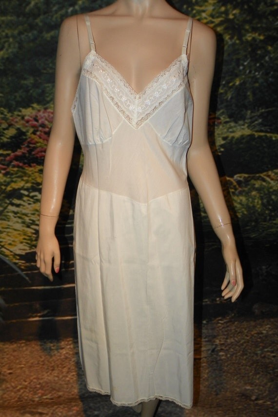 Slip Full White Cotton with Pretty Cotton and Nylon