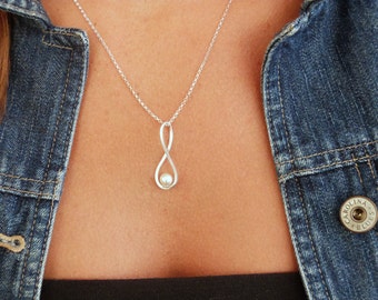 Mother of the Bride Gift, Infinity Pearl Necklace, Wedding Necklace, Bridesmaid Gift Infinity Jewelry Bridesmaid Jewelry