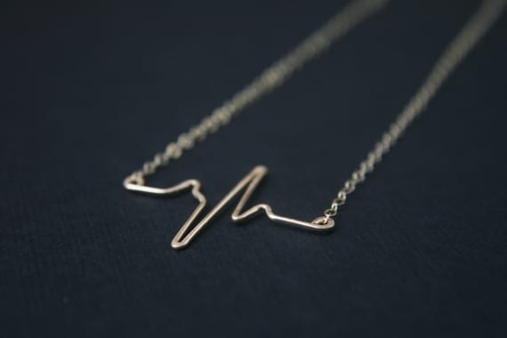 heartbeat necklace silver with heart