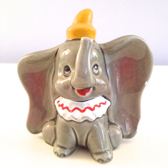 disney dumbo statue