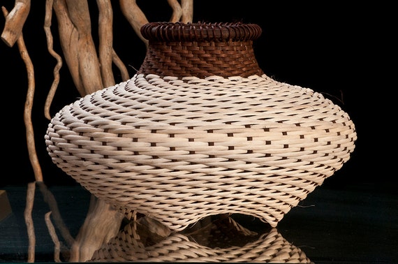 Hand woven baskets Small cat head shape Rattan Reed