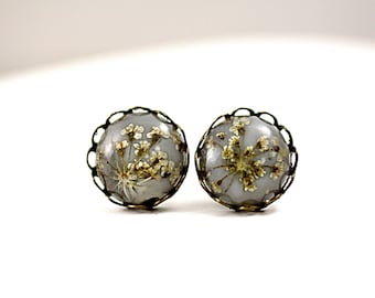 Real Flower Tiny Stud Earrings - earring studs with Queen Anne's lace in light grey and bronze. Delicate jewelry for her.