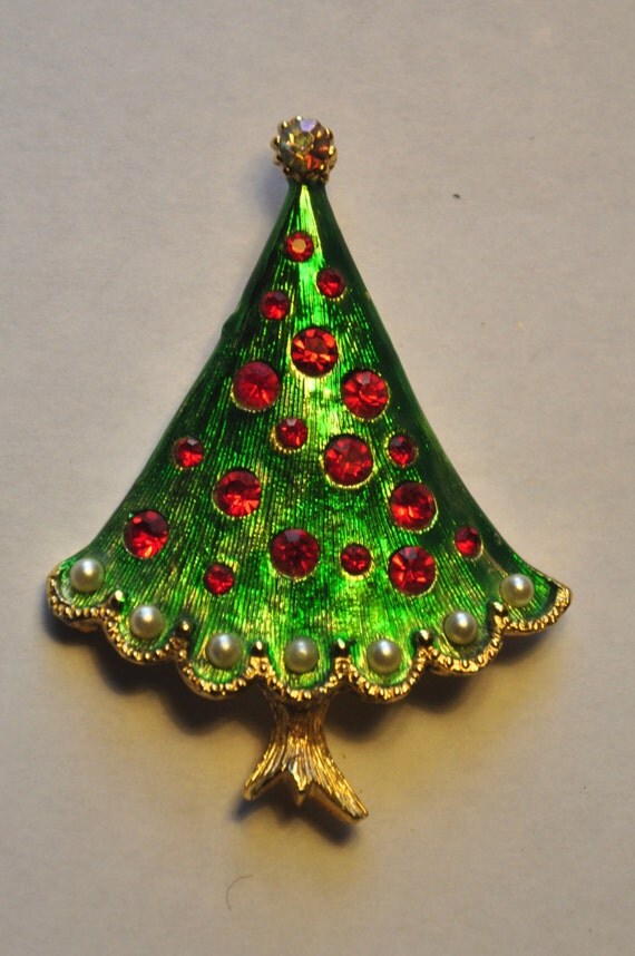 vintage christmas tree brooch by rockinaroundxmaspins on etsy vintage christmas tree brooch by rockinaroundxmaspins on etsy