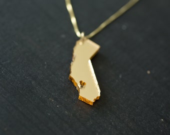 California State Necklace - Gold California Necklace - California State Love Necklace Gold California Necklace With Heart Golden