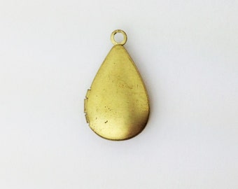Vintage Raw Brass Teardrop Pear Lockets 15x10mm (6) lkt001