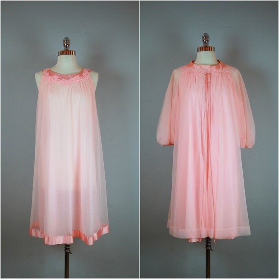 Vintage pink chiffon and lace PEIGNOIR SET / 60's pink