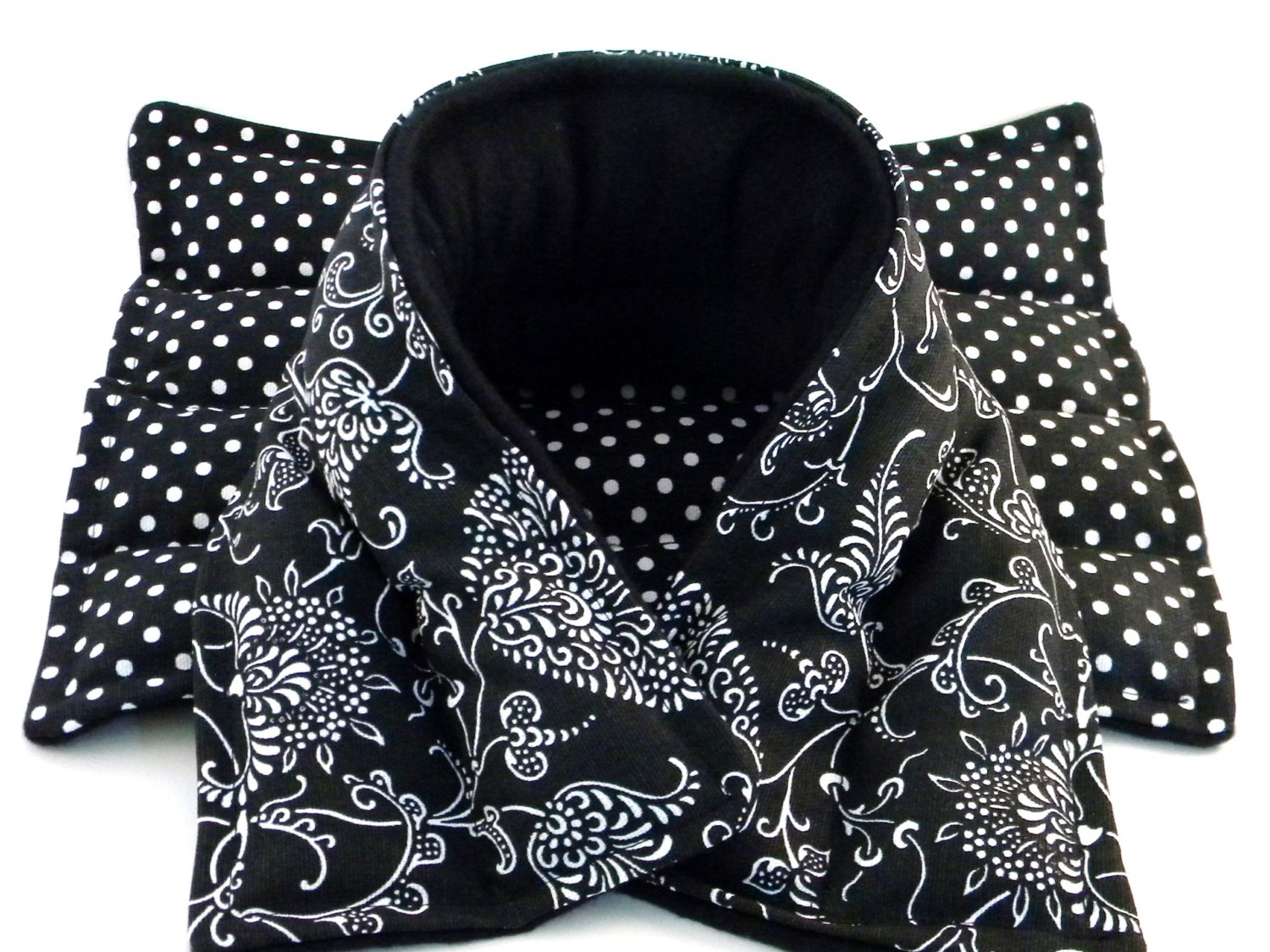 Microwave Rice Bags Neck Warmer / Heat Pack by theferriswheels