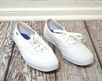 White Ked Shoes 7.5 - White Flat Shoes - 90s Shoes - Tennis Shoes