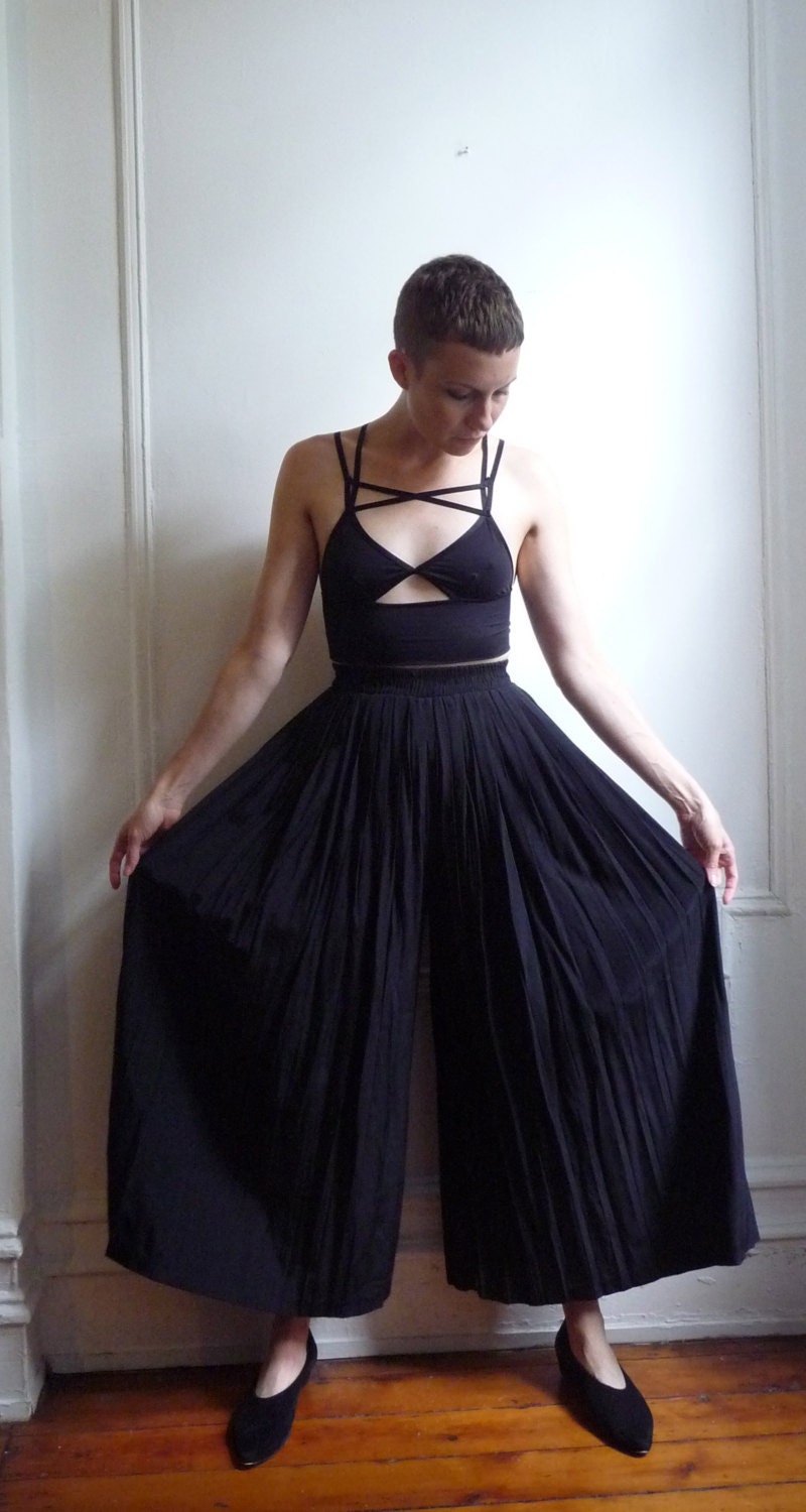 high waisted pleated palazzo pants