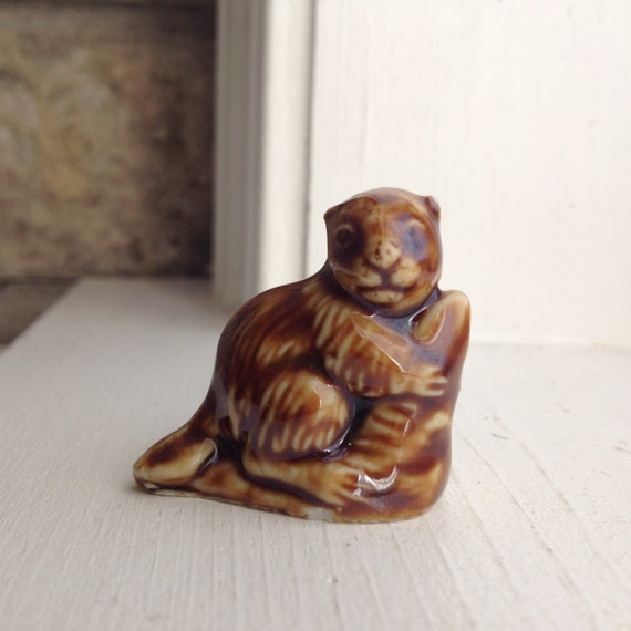 Wade England Beaver Figurine / Vintage / Woodland by lydiasvintage