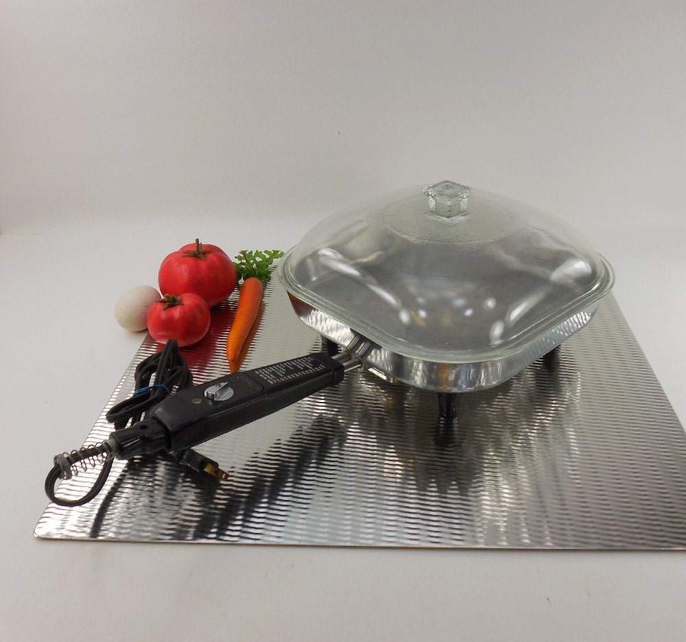 Sunbeam Fry Pan Electric Skillet Small 10 1950s by oldetymestore