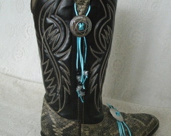Items similar to Lace Applique' Bridal Boot-let// Cowgirl Boot Jewelry ...