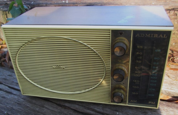 Vintage Admiral Tube AM/FM Radio Model No. Y3229. by THEOLDGARAGE