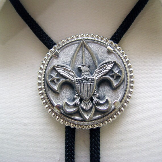Pewter Look Vintage Boy Scout Bolo Tie