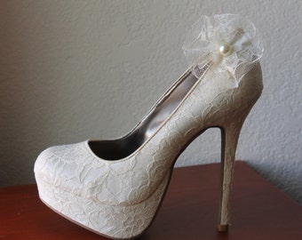 Lace and Pearl Flower Shoe Clips - 1 Pair