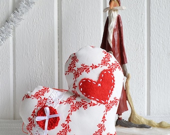 Hanging Christmas ornament, ready to hang heart, Swedish Christmas home decor, handmade in Sweden