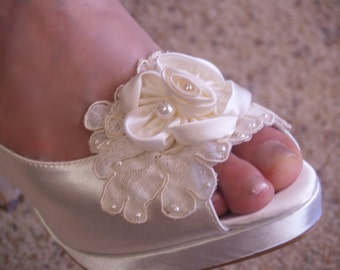 Bridal Shoes Ivory High Heels,Ivory Satin High Heel Platform Peep Toe Pumps, Beautiful Flower, Lace & Pearls, Wedding Heels, Romantic