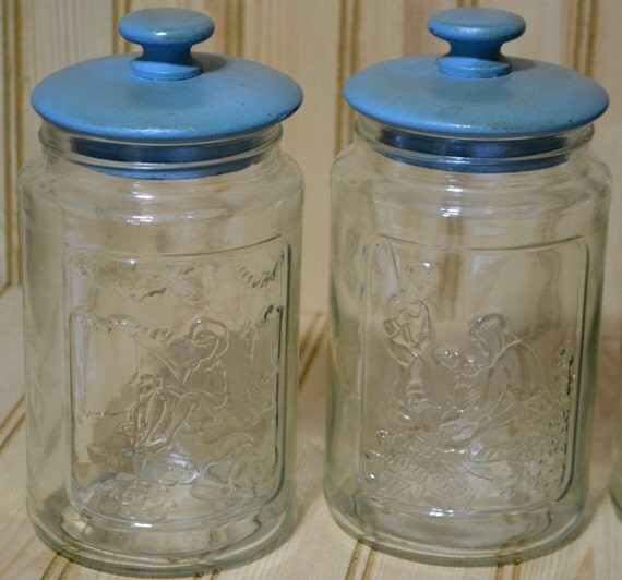 Vintage Anchor Hocking Glass Tang Jar 1970s with Wooden Lids