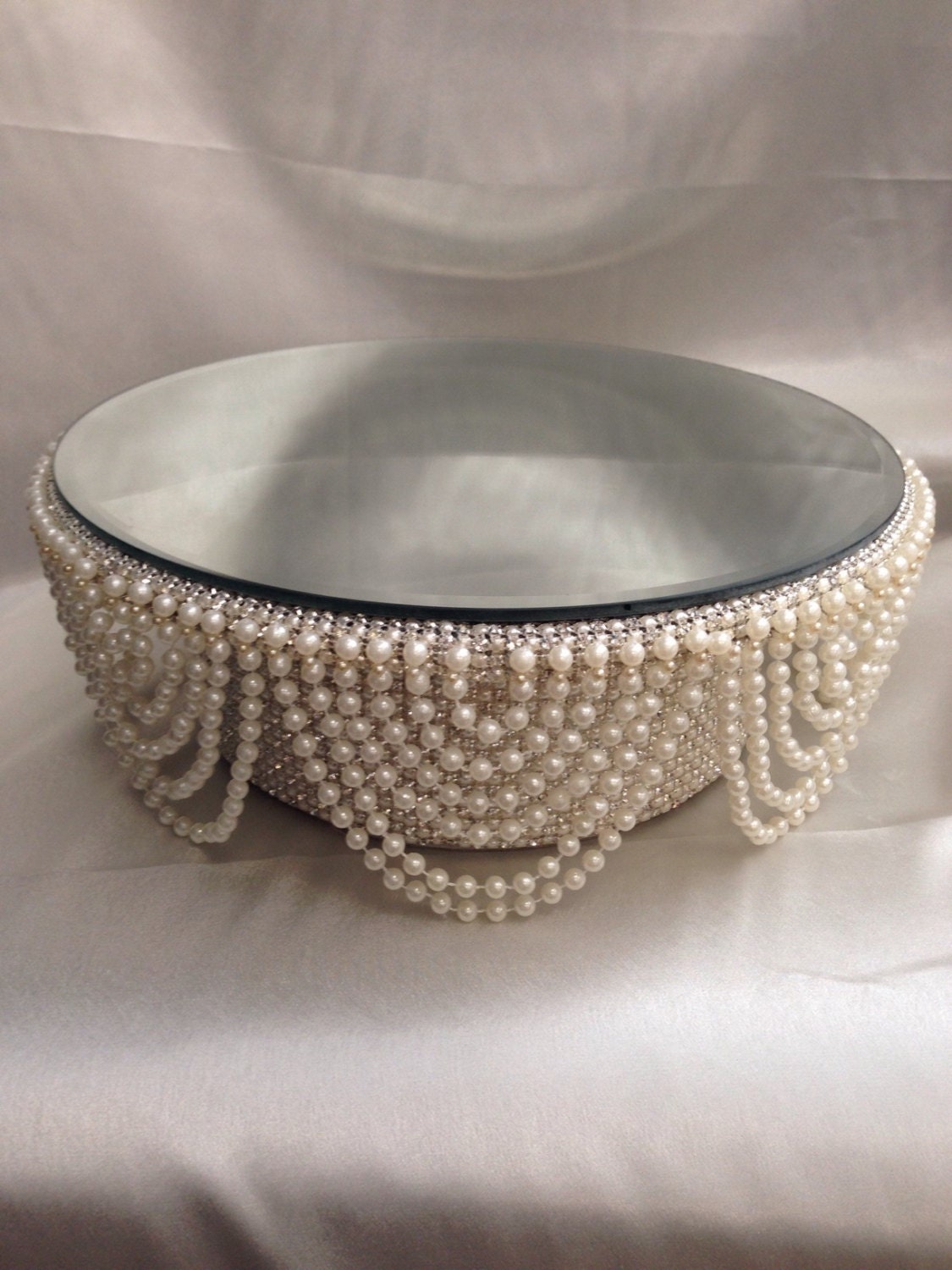  Pearl  and crystals Drape design wedding  cake  stand  round