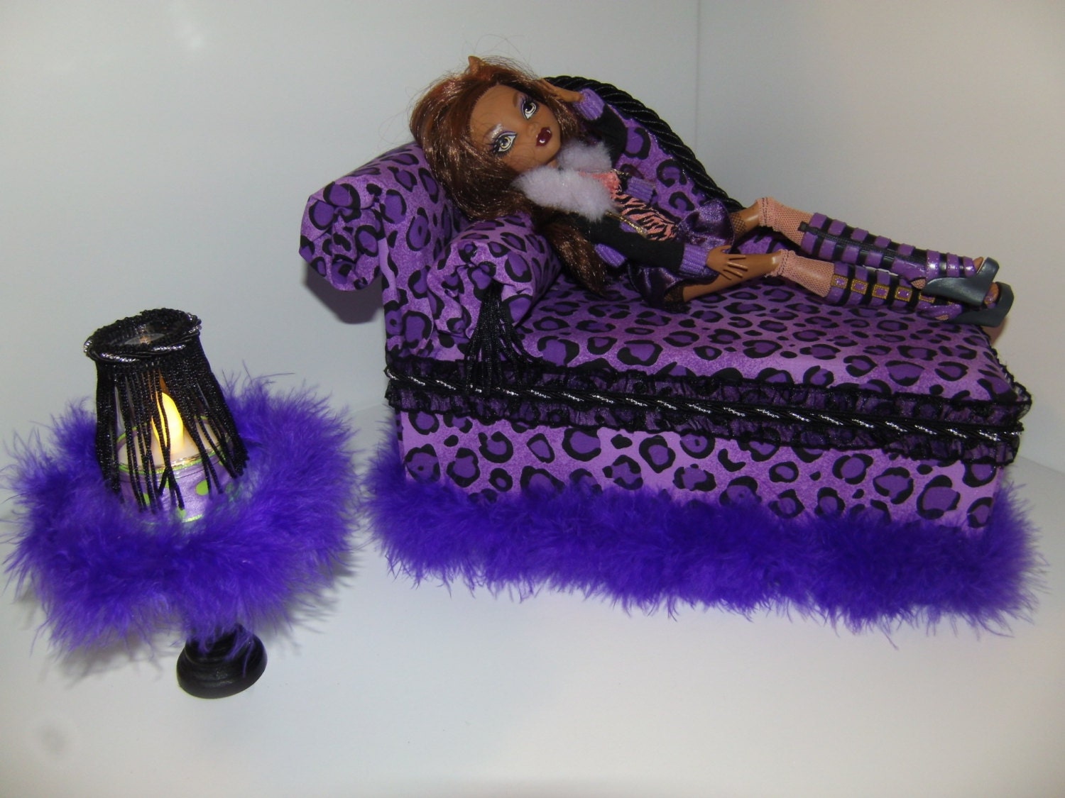 clawdeen wolf bed