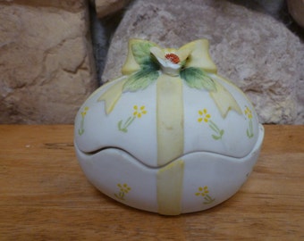 Vintage Lefton Egg