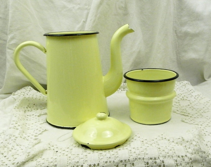 Vintage French Pale Buttercup Yellow Enamelware Cafetière / Coffee Pot / French Country Decor / Retro Home Interior / Vintage Kitchenware Vintage French Pale Buttercup Yellow Enamelware Cafetière / Coffee Pot / French Country Decor / Retro Home Interior / Vintage Kitchenware