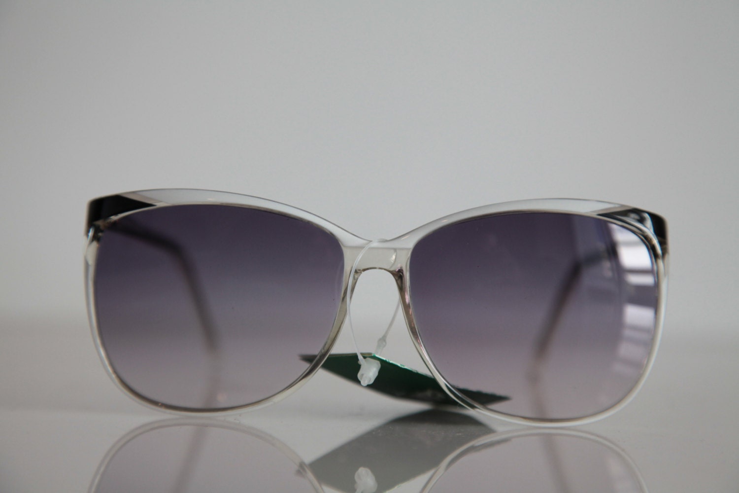 Vintage polaroid crystal black  white frame gradient Vintage polaroid crystal black  white frame gradient