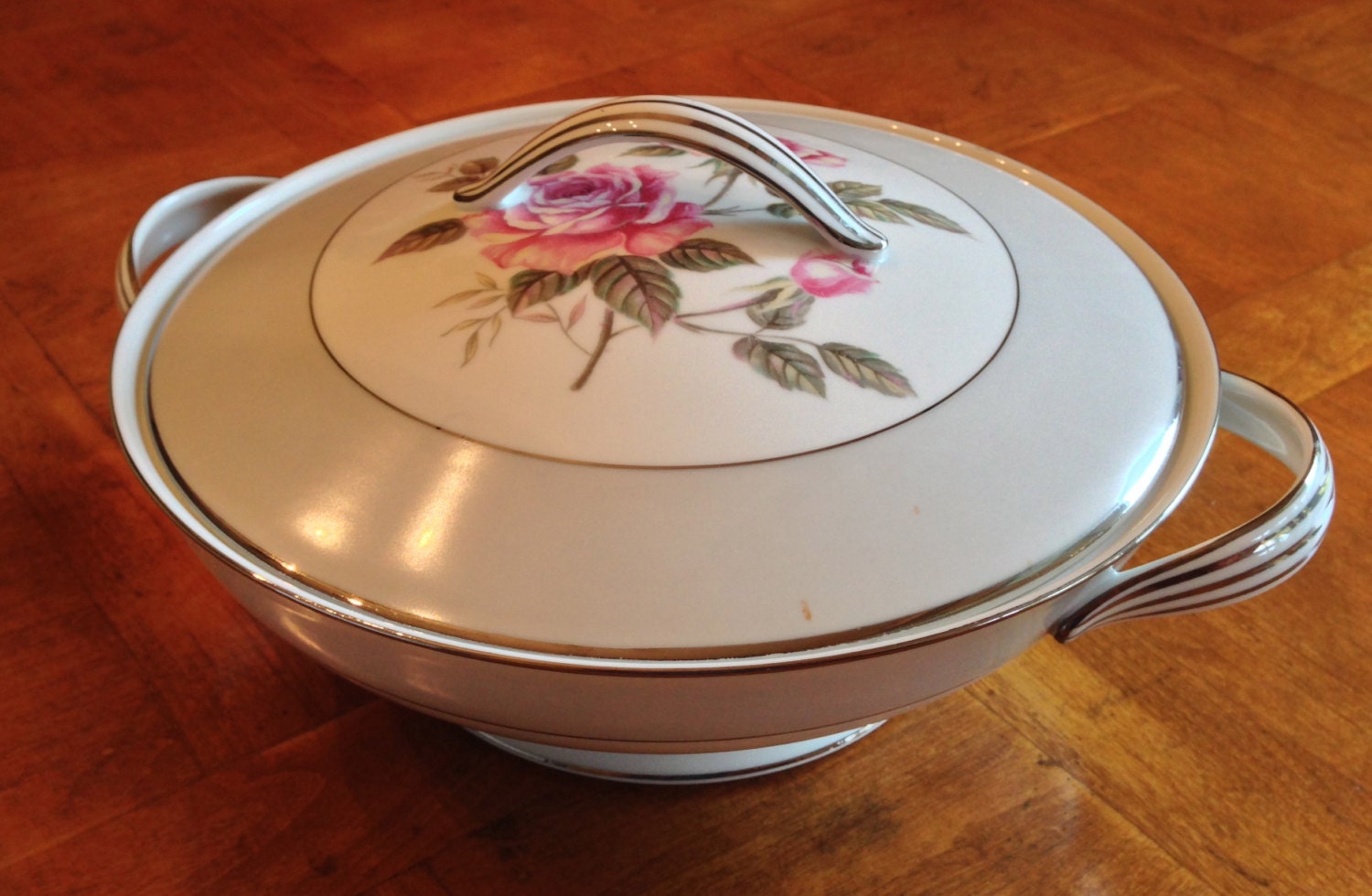 Noritake “Arlington” Round Covered Serving Bowl Haute Juice