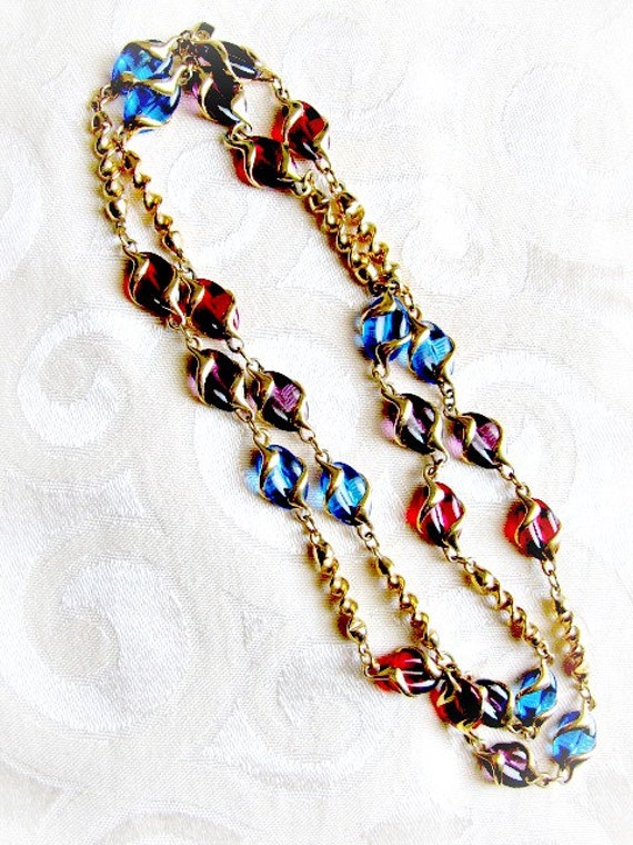 Swarovski Swan Mark Vintage Necklace Molded by ToadSuckTreasures