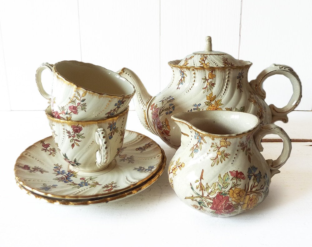 French Antique Porcelain Tea Set from Sarreguemines by LaLoupiote