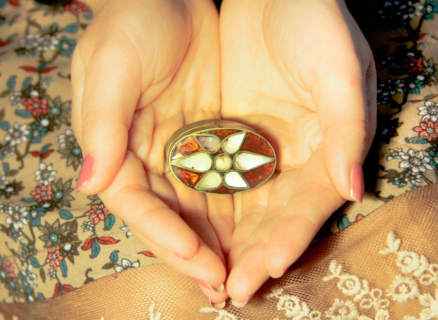Vintage jewelry box vintage-jewelrybox-israel