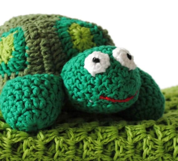 Bamboo/Cotton Crocheted Baby Blanket & Amigurumi Turtle Toy - Newborn Baby Gift