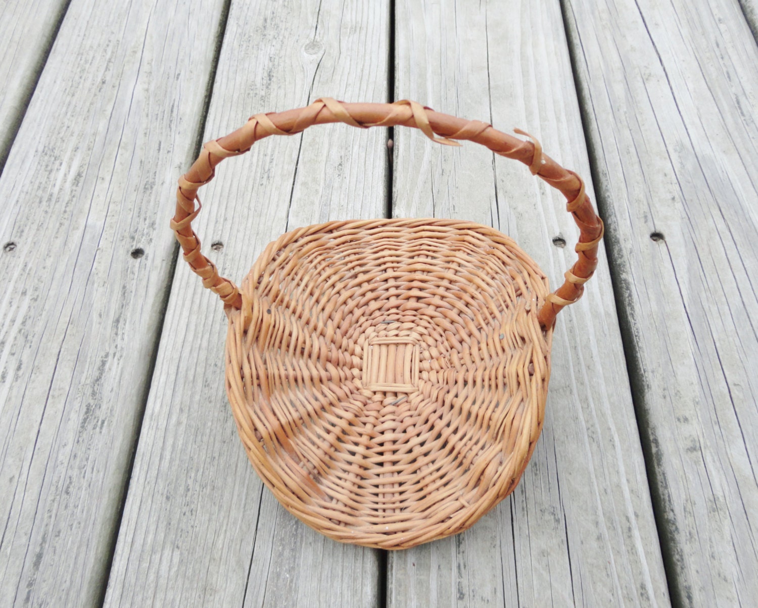 Vintage Small Wicker Basket Flower Girl Bathroom Shabby