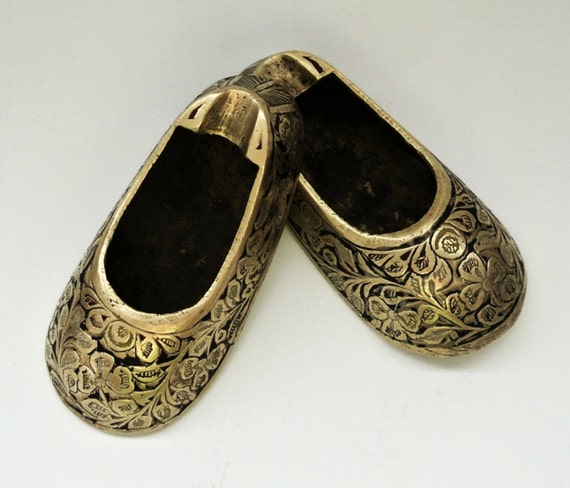 Vintage Antique Brass Ashtray Shoes made in India