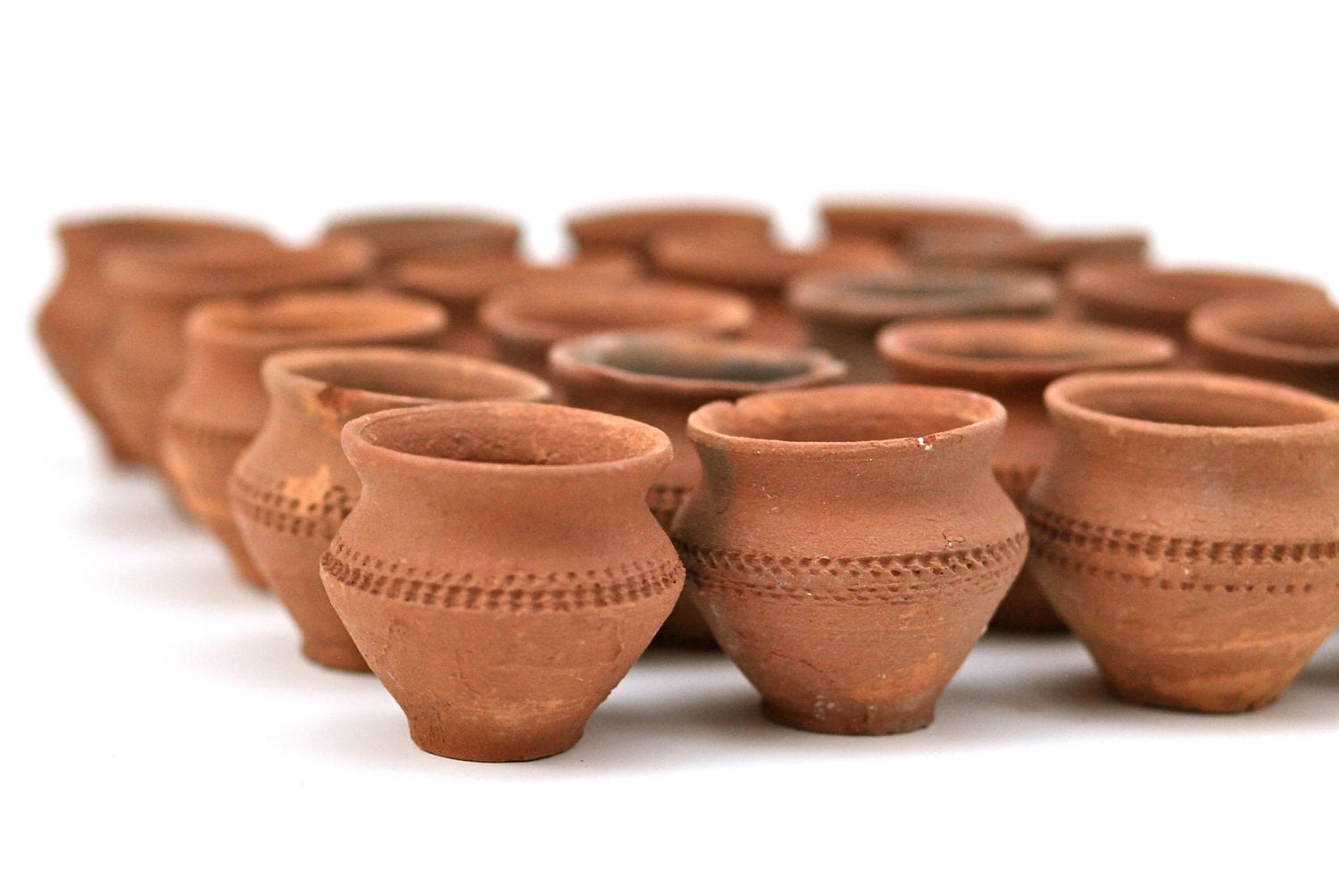 Vintage Set of 5 Terracotta Mexican Mini Pots Bud Flower